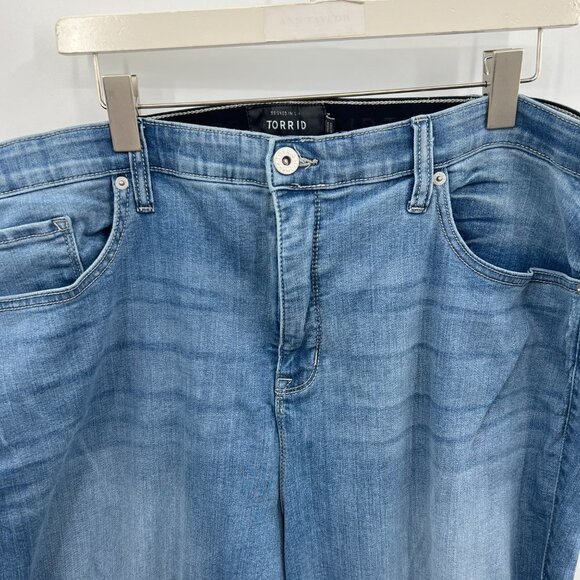 Torrid Premium 5 Pocket jeans Size 26R - Picture 5 of 10